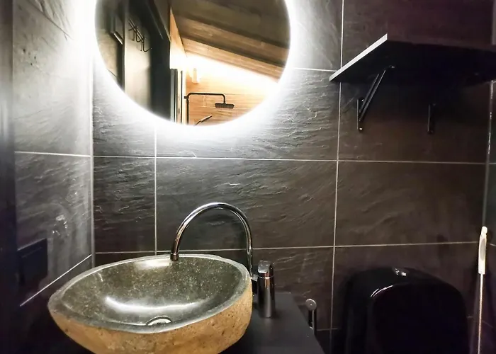 Glass Igloos By The Water - Lasisviitit * לאוקאה