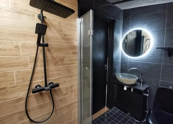 בית נופש Glass Igloos By The Water - Lasisviitit