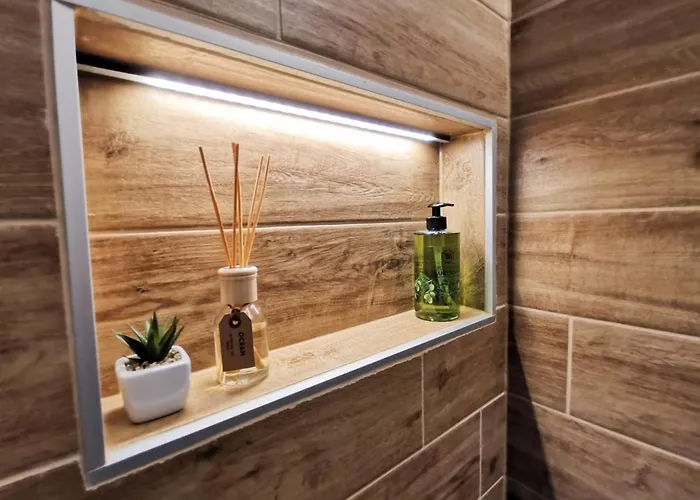 Glass Igloos By The Water - Lasisviitit * 劳卡