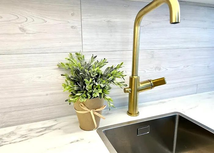 Glass Igloos By The Water - Lasisviitit * לאוקאה